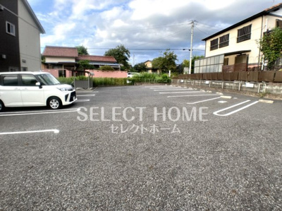 【駐車場】 | エグゼコート上地 | 駐車場完備です
