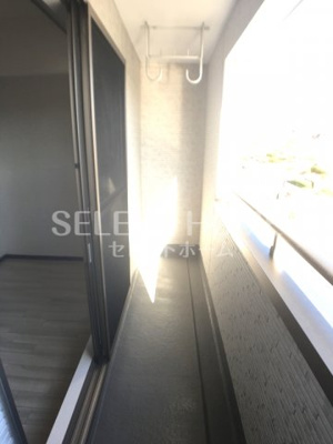 【バルコニー】 | double eight maisonette | 広々としたバルコニーです