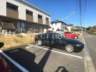 【駐車場】 | double eight maisonette | 駐車場完備です