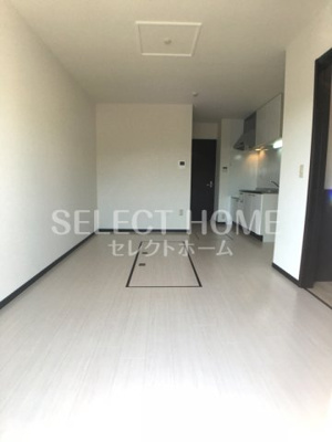 【居間・リビング】 | double eight maisonette | おしゃれなリビングです