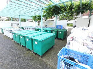 【その他共用部分】 | ゴミ置き場です。
敷地内にあるのでゴミ出しが楽ちんです。