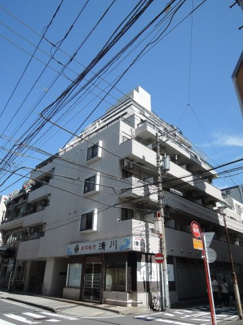 【外観】 | 6階角部屋・二面バルコニーにつき陽当り・通風良好です。
LDKと一体感のある使いやすいシステムキッチン採用♪