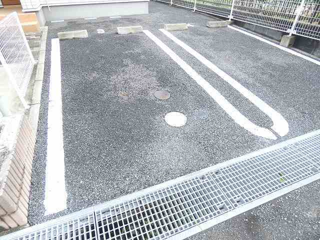レイディアントガーデンの駐車場