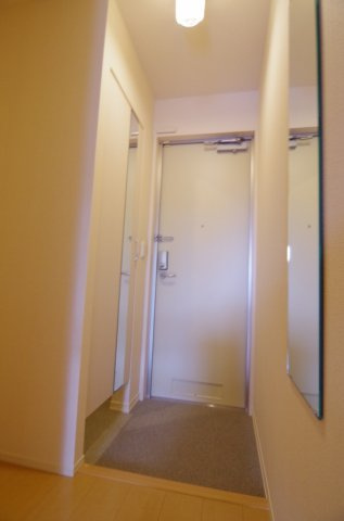 CARRIBEAN APARTMENTの玄関