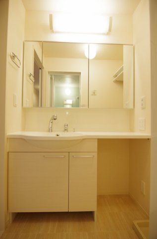 CARRIBEAN APARTMENTの独立洗面台