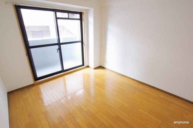 エスリード新大阪第7　仲介手数料無料の洋室