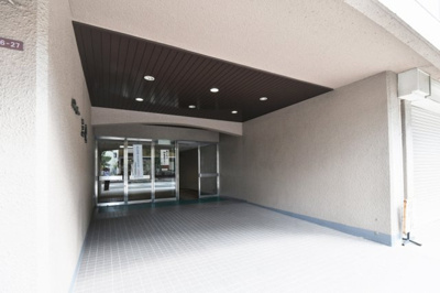 【エントランス】 | シャトー三愛