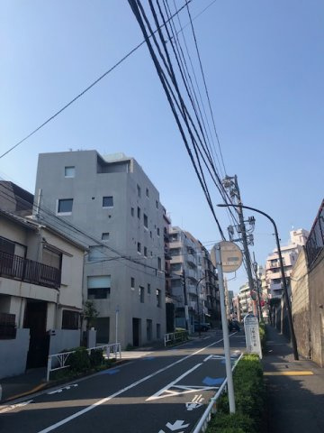 慶成神宮前ビルの外観