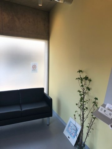 慶成神宮前ビルのロビー