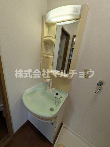 ハイツゆずの洗面所|使いやすい独立洗面台です