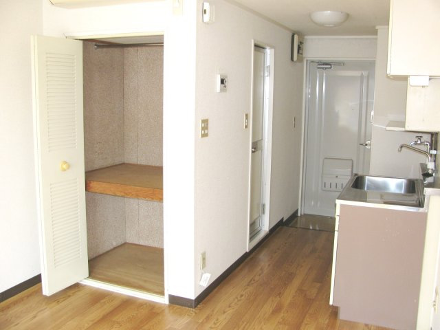 コーポ菊坂の洋室|※写真は同タイプの別室になります
