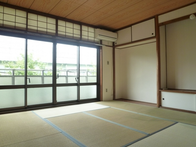 川原ビルの和室