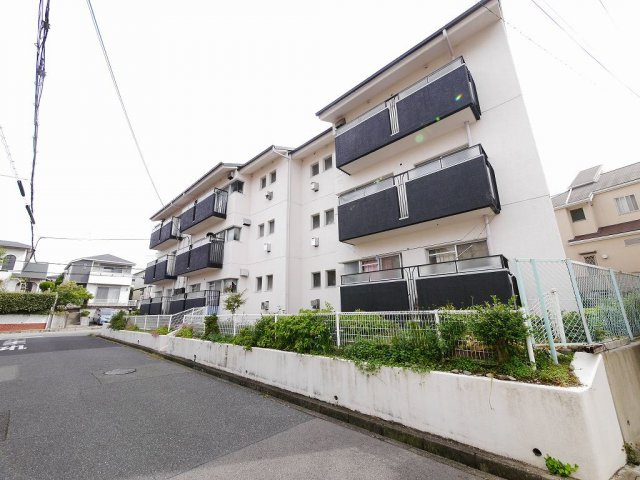 サニーライフ新多聞の外観