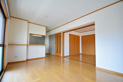 【居間・リビング】 | クレセント市坪・