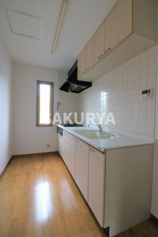 マートルテラスのキッチン|現況と異なる場合があります。