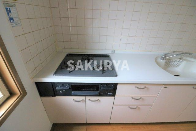 マートルテラスのキッチン|現況と異なる場合があります。