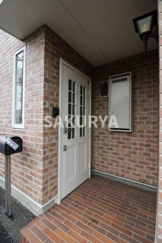 マートルテラスの玄関|現況と異なる場合があります。