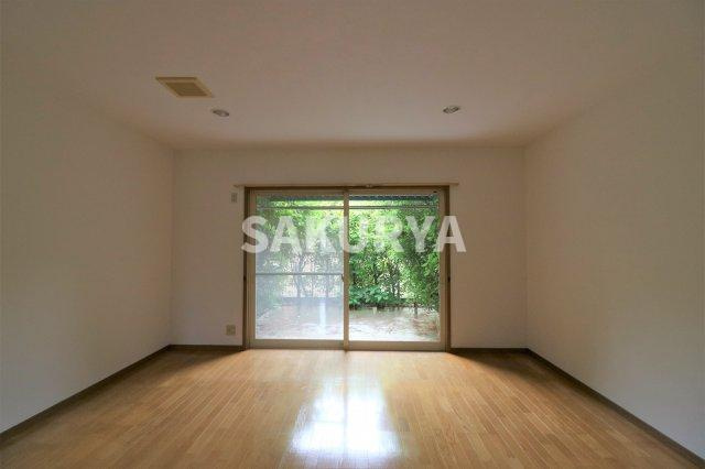 マートルテラスの居間・リビング|現況と異なる場合があります。