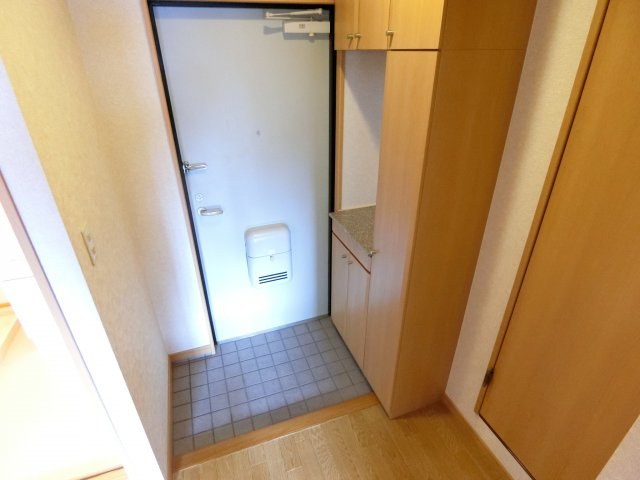 メルベーユフジワラIIの玄関