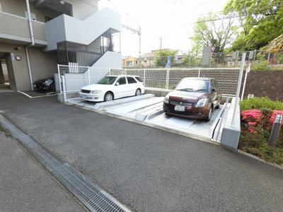 【駐車場】 | フェイム東神奈川 | 機械式駐車場