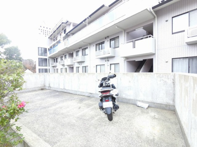 【その他共用部分】 | コモア六浦五番館 | バイク置場