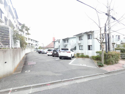 【駐車場】 | コモア六浦五番館 | 平置き駐車場