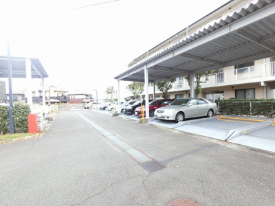 【駐車場】 | コモア六浦五番館 | 敷地内駐車場