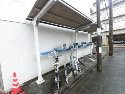 【その他共用部分】 | メゾン滝頭 | 自転車置き場です。
