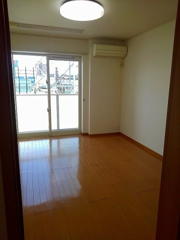 カレントの居間・リビング