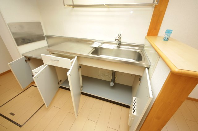 フラワー高横須賀の駐車場