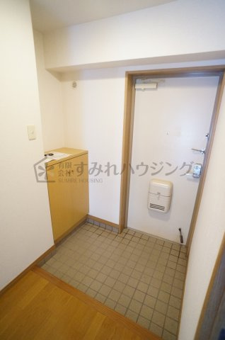 メゾンドール荒牧の玄関