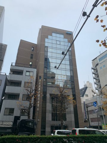 マストビルの外観