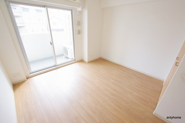 アーバネックス梅田西　仲介手数料無料の居間・リビング