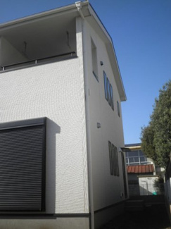 【外観】 | 勝手口（建物西側）