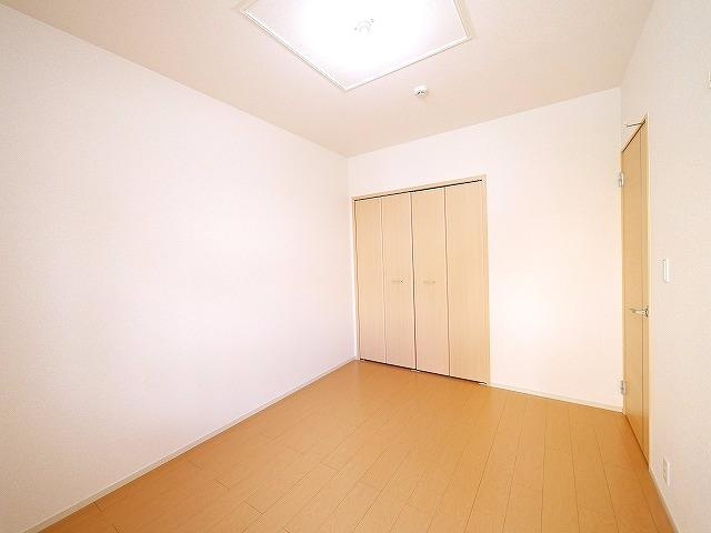 ブライトレジデンスの洋室|広々とした洋室です