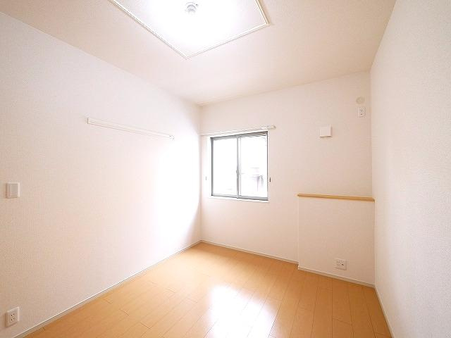 ブライトレジデンスの洋室|明るい洋室です