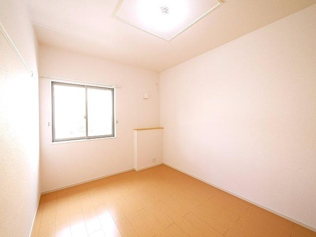 ブライトレジデンスの洋室|明るい洋室です