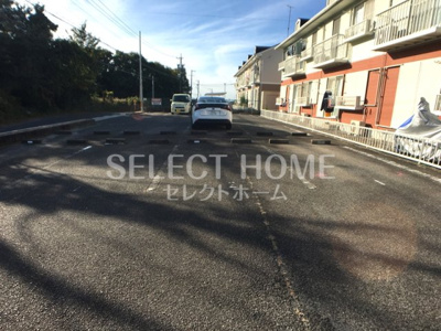 【駐車場】 | ハイツ蓑川 | 駐車場に車を止められます