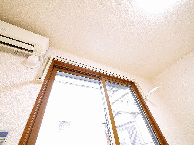 サンロイヤル　Ⅰの設備|便利な室内物干し付きです