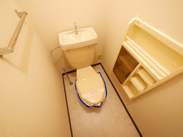 サニープラザのトイレ|コンパクトで使いやすいトイレです