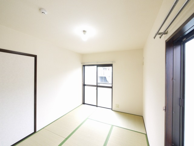 サニープラザの和室|柔らかい畳が心地よい和室