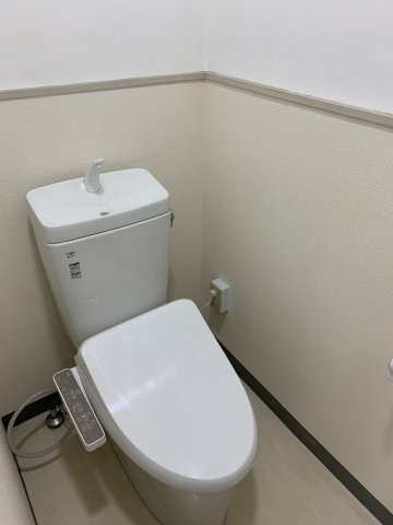 岡安ビル