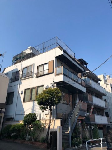 峯村ビルの外観