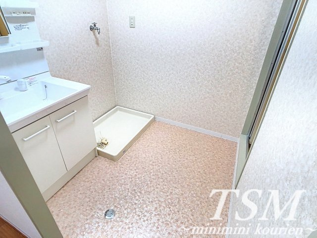 プランドール・メゾンの駐車場