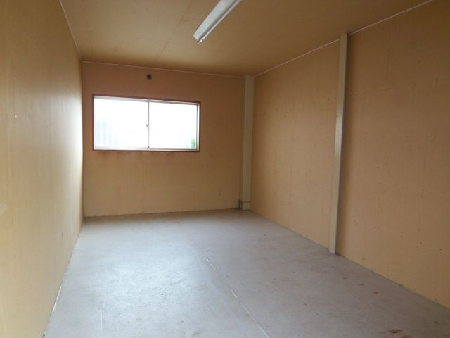 ストックハウス　ペンギンの内装