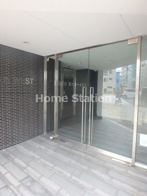 【エントランス】 | エスカーサ大阪WEST