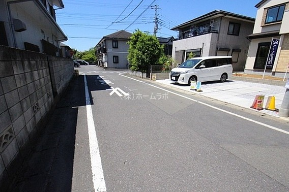 【新築】坂戸市芦山町新築分譲住宅 全１棟の前面道路含む現地写真