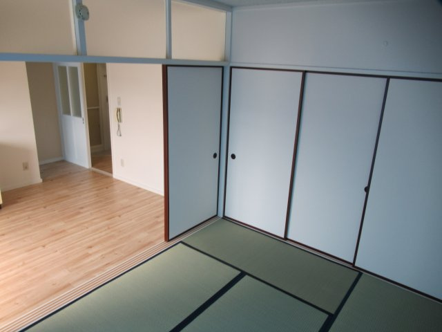 ビレッジハウス沼木1号棟の和室