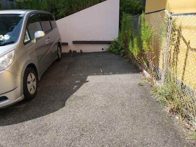 日宝アドニス塩屋の駐車場|駐車場☆神戸市垂水区　日宝アドニス塩屋　賃貸☆