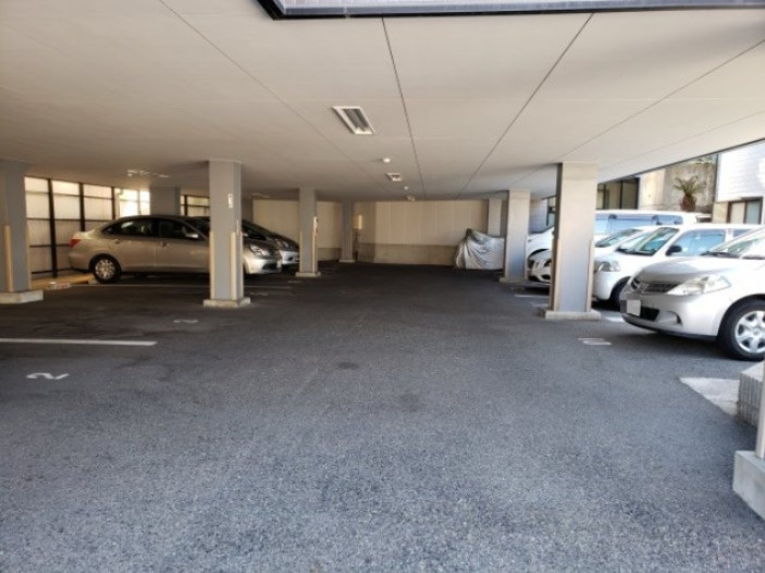 HAZYHILLの駐車場|敷地内駐車場☆神戸市垂水区　ヘイジーヒル　賃貸☆
